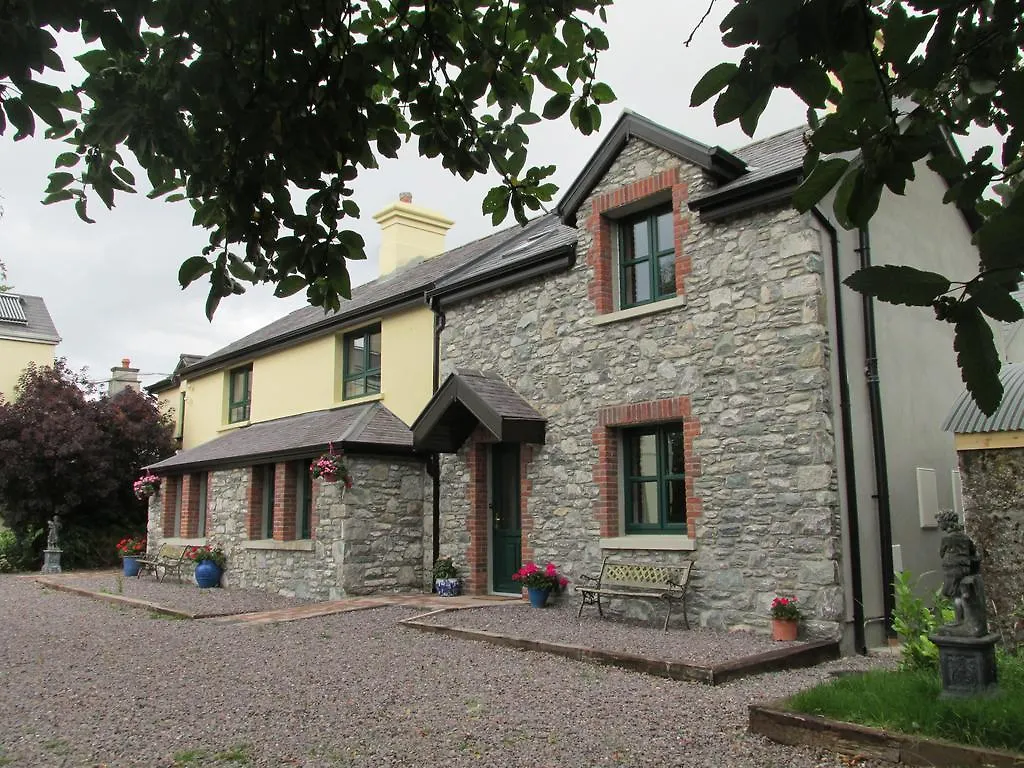 Lakeview Courtyard Cottage Killarney