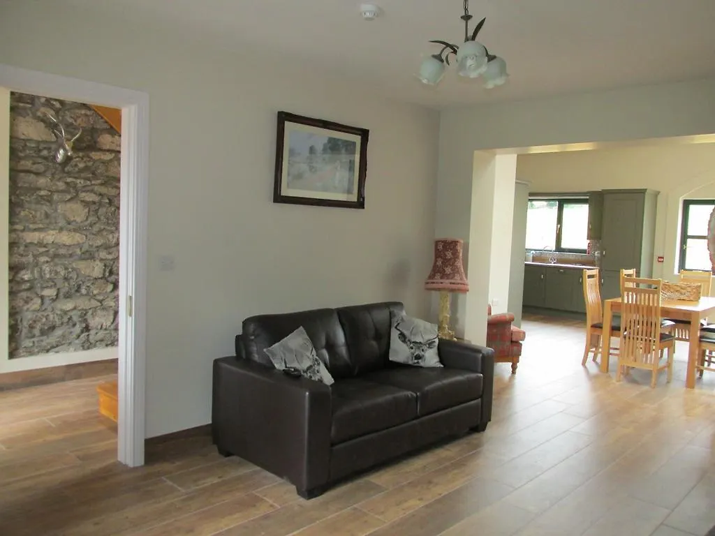 Lakeview Courtyard Cottage Killarney